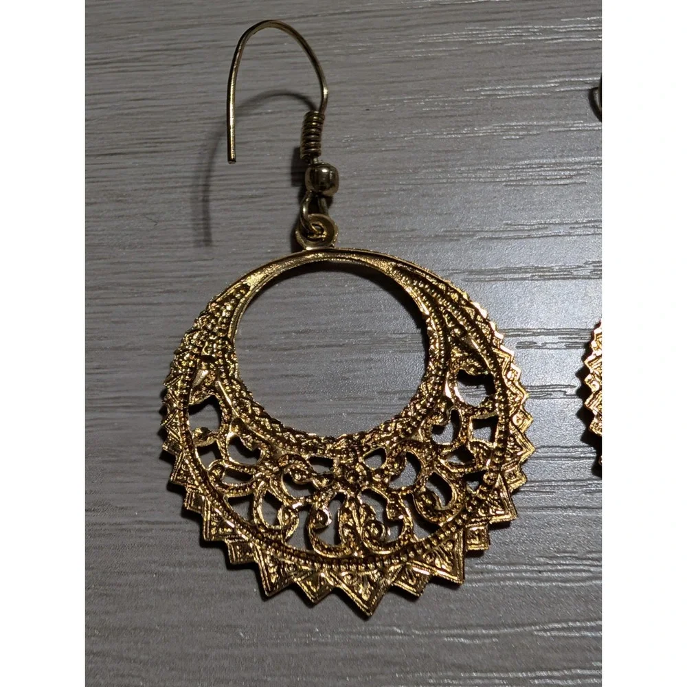 Gold Tone Filigree Boho Dangle Earrings Mandala‎ Gypsy Festival Style